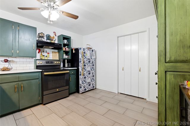 74703 S 320th Road, Wagoner, OK 74467