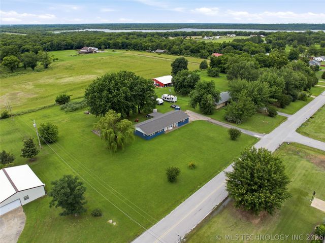 74703 S 320th Road, Wagoner, OK 74467