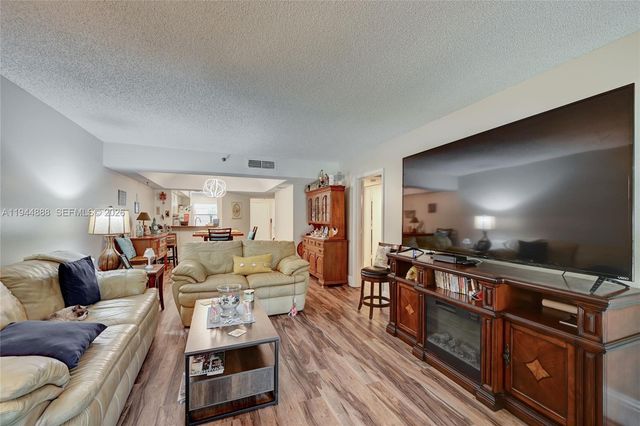 23344 Carolwood Lane 303, Boca Raton, FL 33428