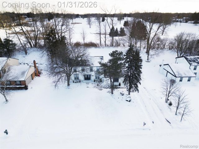 5429 Tequesta Drive, West Bloomfield Charter Township, MI 48323