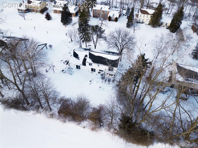 5429 Tequesta Drive, West Bloomfield Charter Township, MI 48323