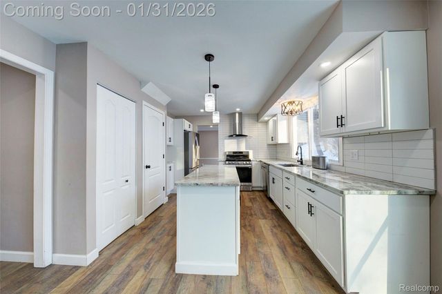 5429 Tequesta Drive, West Bloomfield Charter Township, MI 48323