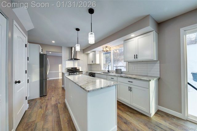 5429 Tequesta Drive, West Bloomfield Charter Township, MI 48323