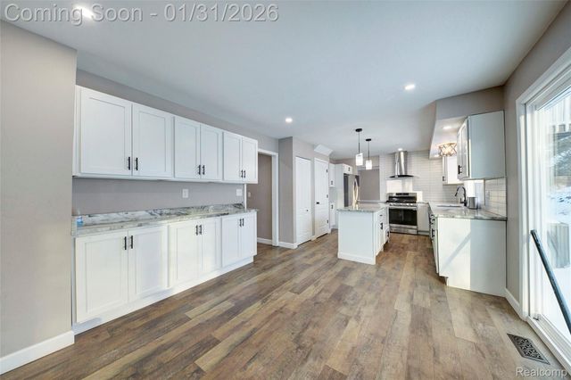 5429 Tequesta Drive, West Bloomfield Charter Township, MI 48323