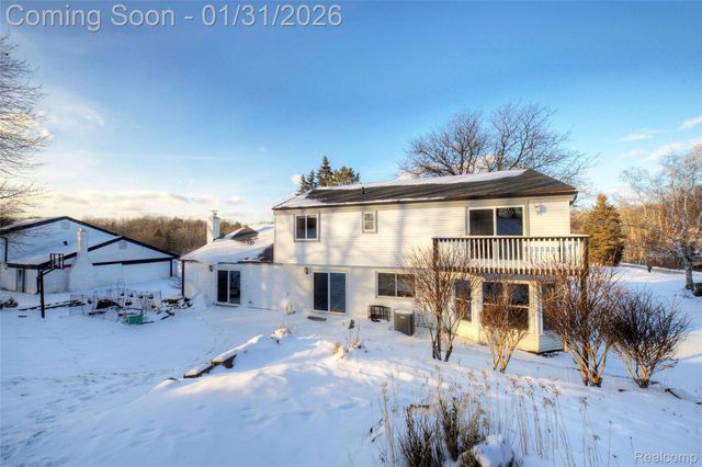 5429 Tequesta Drive, West Bloomfield Charter Township, MI 48323