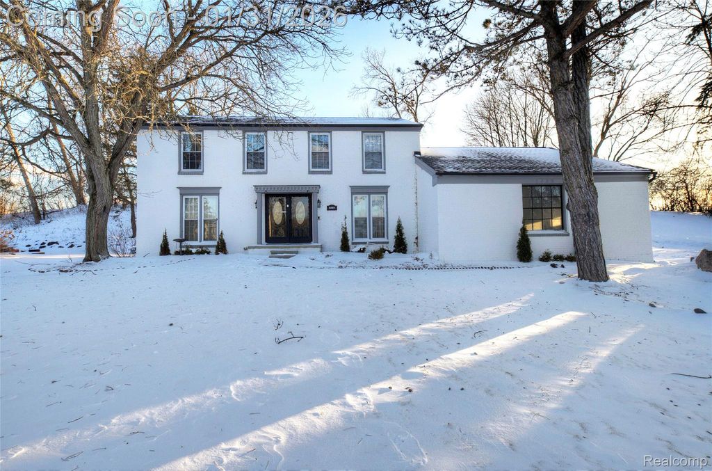 5429 Tequesta Drive, West Bloomfield Charter Township, MI 48323