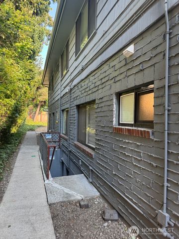 4711 Sand Point Way NE, Seattle, WA 98105