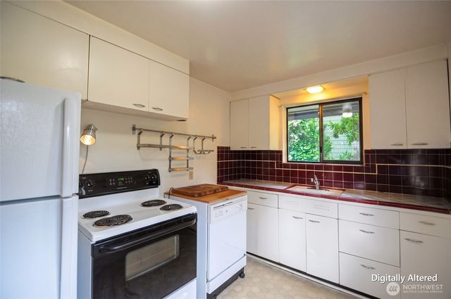 4711 Sand Point Way NE, Seattle, WA 98105