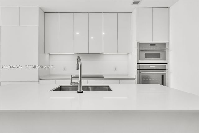 700 NE 24th St 1806, Miami, FL 33137