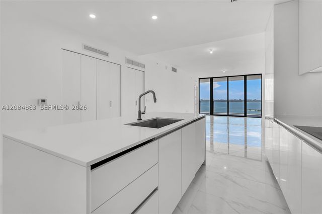 700 NE 24th St 1806, Miami, FL 33137