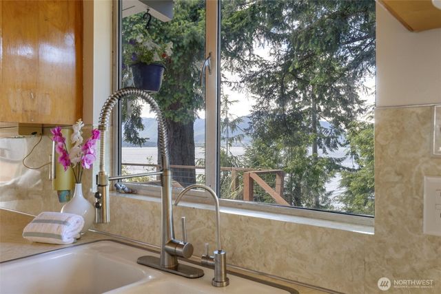 14358 NW Rhoda Lane, Seabeck, WA 98380