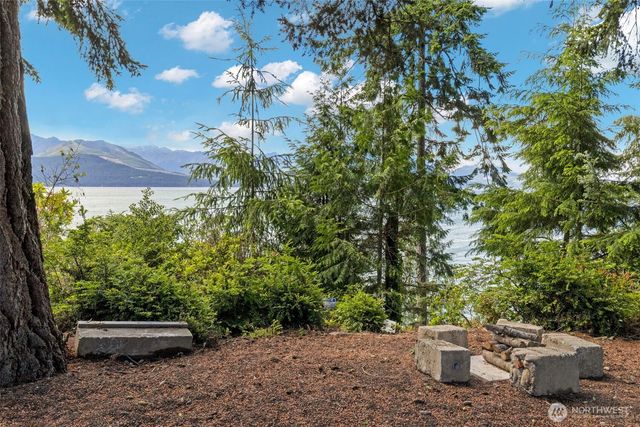 14358 NW Rhoda Lane, Seabeck, WA 98380