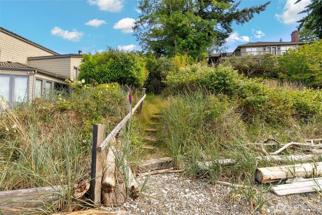 14358 NW Rhoda Lane, Seabeck, WA 98380
