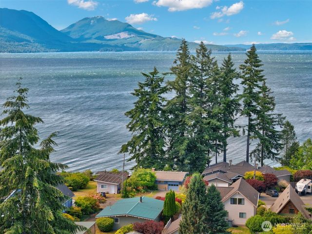 14358 NW Rhoda Lane, Seabeck, WA 98380