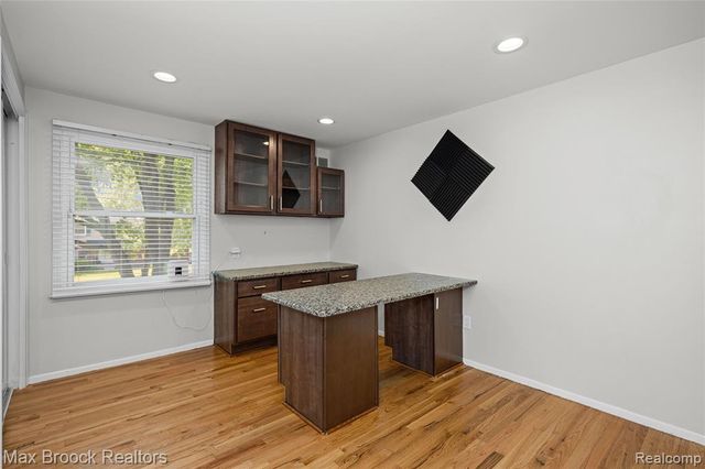 7011 Heather Heath, West Bloomfield, MI 48322