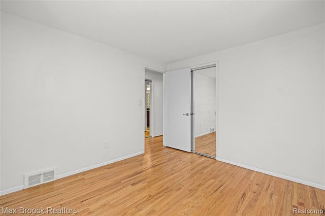 7011 Heather Heath, West Bloomfield, MI 48322