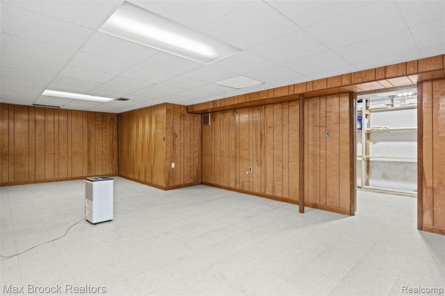 7011 Heather Heath, West Bloomfield, MI 48322