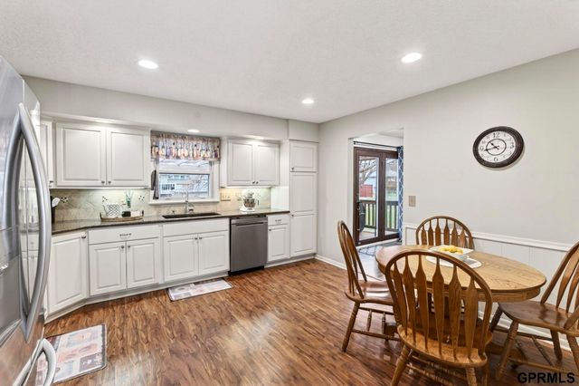 11748 Meredith Avenue, Omaha, NE 68164