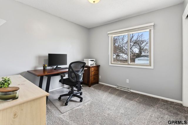 11748 Meredith Avenue, Omaha, NE 68164