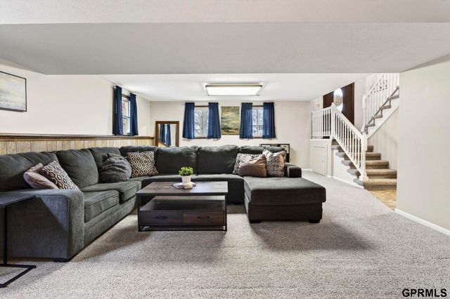 11748 Meredith Avenue, Omaha, NE 68164