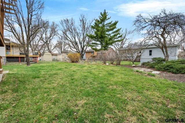 11748 Meredith Avenue, Omaha, NE 68164