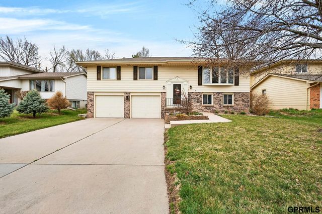 11748 Meredith Avenue, Omaha, NE 68164