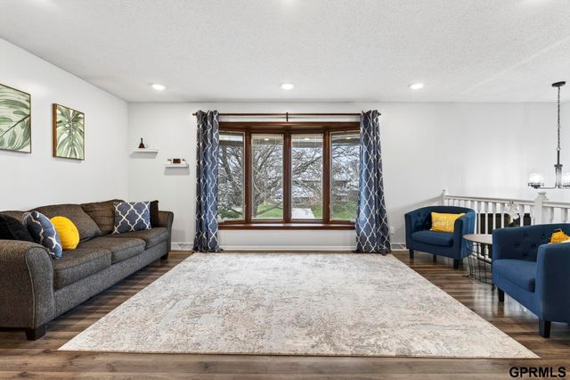 11748 Meredith Avenue, Omaha, NE 68164