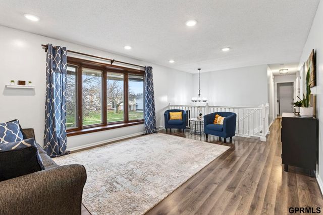 11748 Meredith Avenue, Omaha, NE 68164