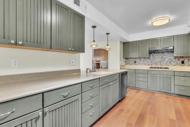 6224 Saint James Dr, Carmichael, CA 95608