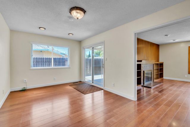 6224 Saint James Dr, Carmichael, CA 95608