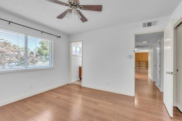 6224 Saint James Dr, Carmichael, CA 95608