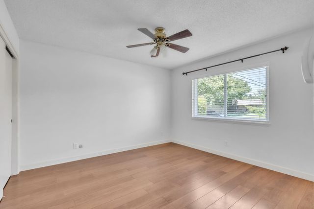 6224 Saint James Dr, Carmichael, CA 95608