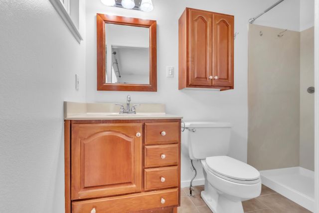 6224 Saint James Dr, Carmichael, CA 95608