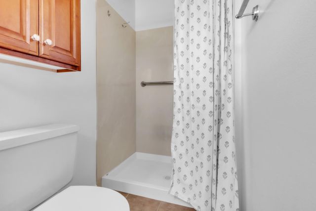 6224 Saint James Dr, Carmichael, CA 95608