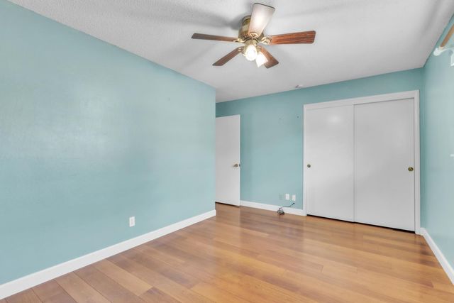 6224 Saint James Dr, Carmichael, CA 95608