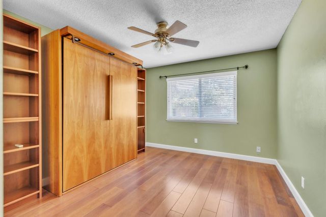 6224 Saint James Dr, Carmichael, CA 95608