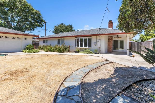6224 Saint James Dr, Carmichael, CA 95608