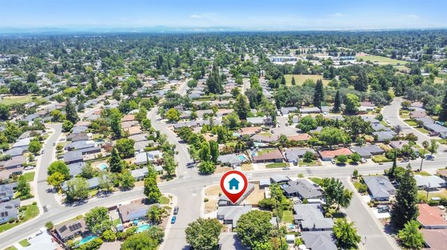 6224 Saint James Dr, Carmichael, CA 95608