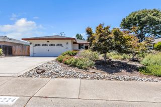 6224 Saint James Dr, Carmichael, CA 95608