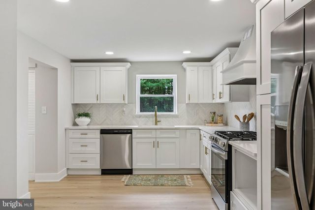 551 HOPEWELL RD, Marlton, NJ 08053