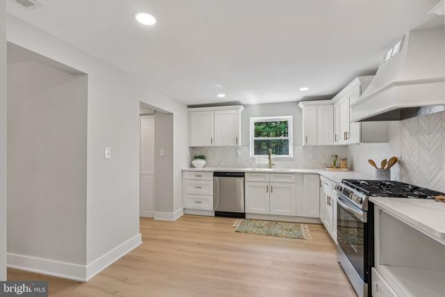 551 HOPEWELL RD, Marlton, NJ 08053