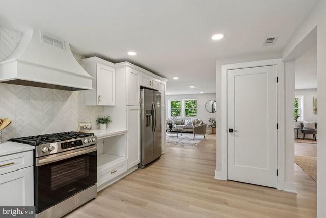 551 HOPEWELL RD, Marlton, NJ 08053