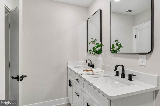 551 HOPEWELL RD, Marlton, NJ 08053