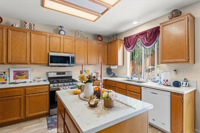 42124 Orange Blossom Drive, Temecula, CA 92591
