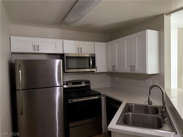 530 Elm Drive 105, Las Vegas, NV 89169