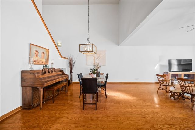 103 Fawn Lane, Elgin, IL 60120