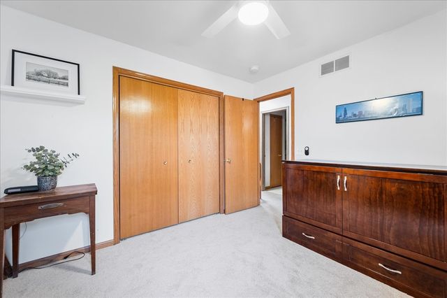 103 Fawn Lane, Elgin, IL 60120