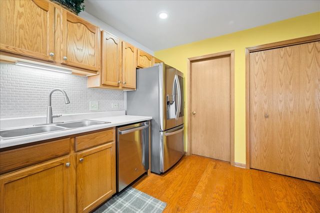 103 Fawn Lane, Elgin, IL 60120