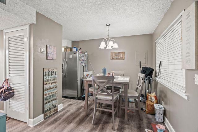 2169 Highway 41 S Apt 27, Greenbrier, TN 37073