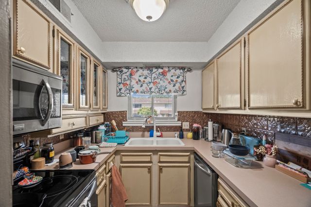 2169 Highway 41 S Apt 27, Greenbrier, TN 37073